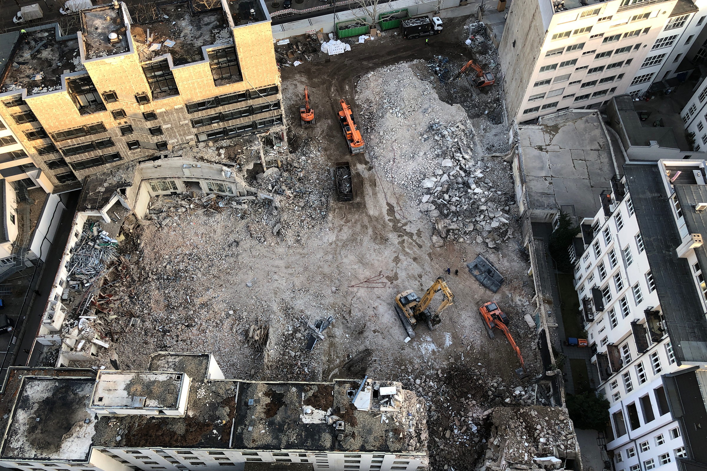 Commercial teardown in Van Nuys